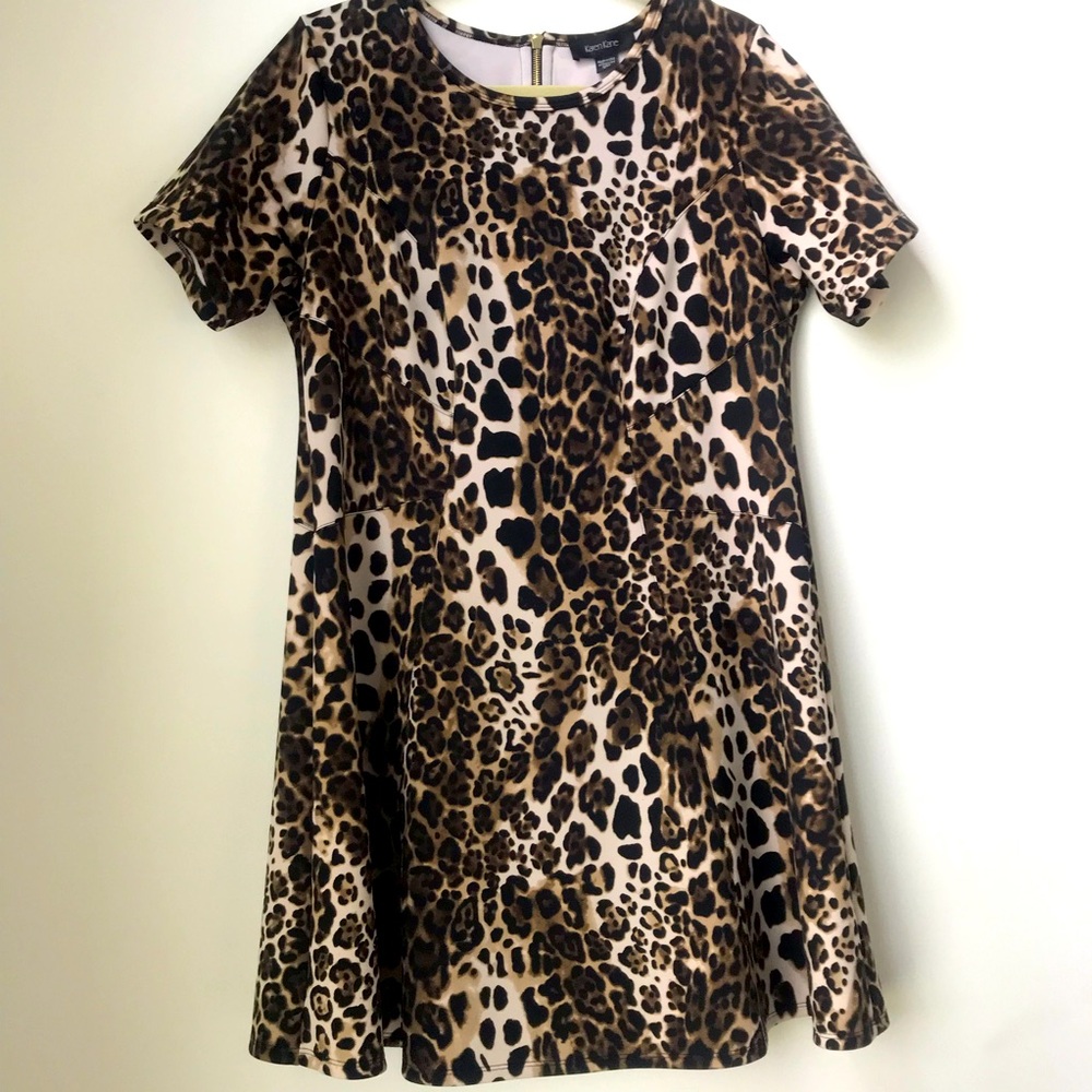 Karen Kane Leopard Print Short Sleeve A-Line Dress with Back Zipper 0X (12W/14W)